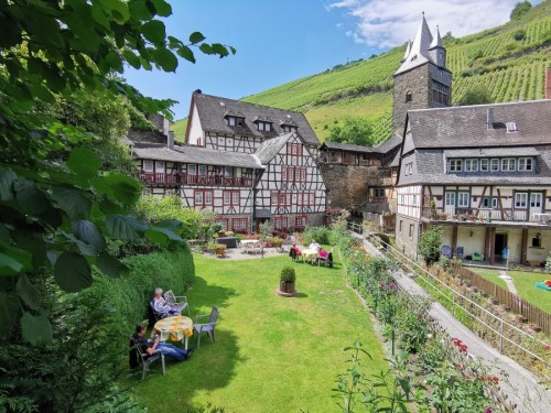 Bacharach10.jpg