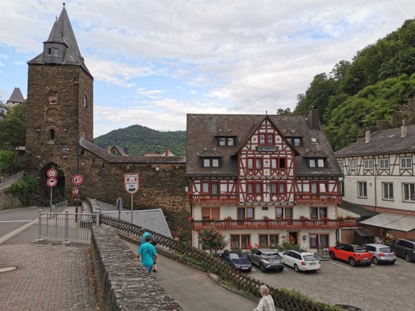 Bacharach9.jpg